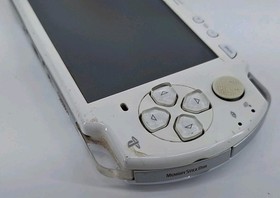 Sony PSP -2001 Silver Video Game Handheld System READ 