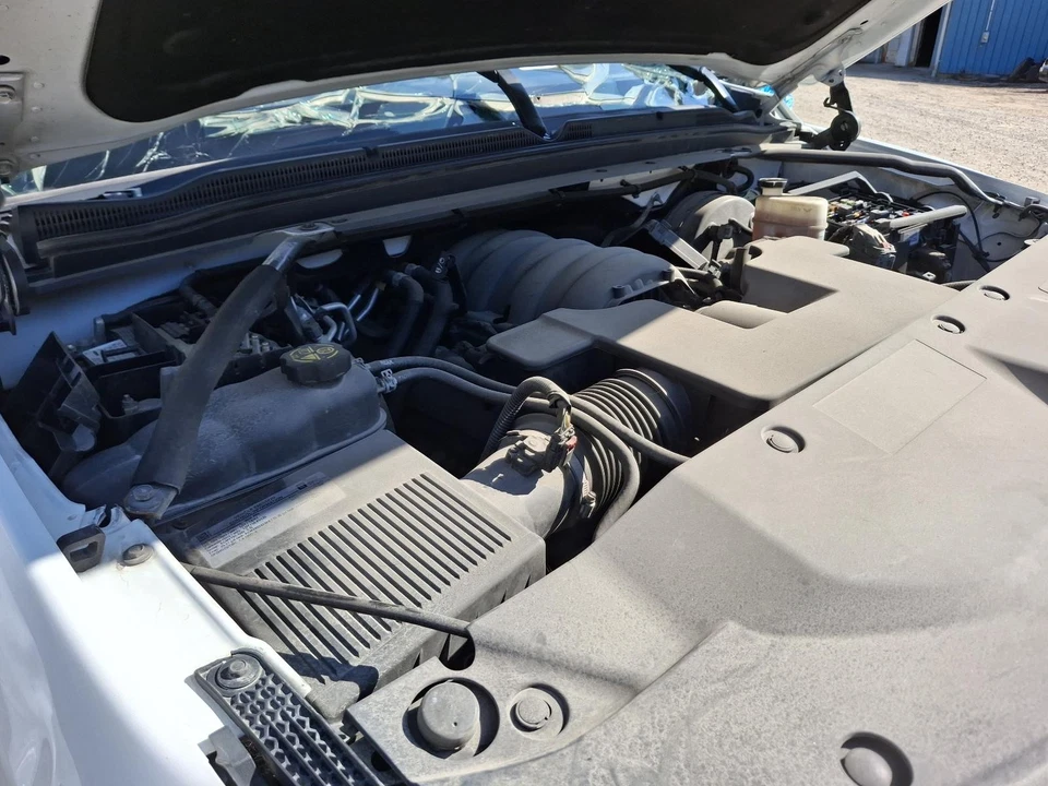 Motor soplador de climatización trasero usado se adapta a: Chevrolet Suburban 1500 2019 trasero grado A Foto 4 de 4