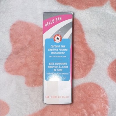 First Aid Beauty Hello Fab Coconut Skin Smoothie Priming Moisturizer Sensitive