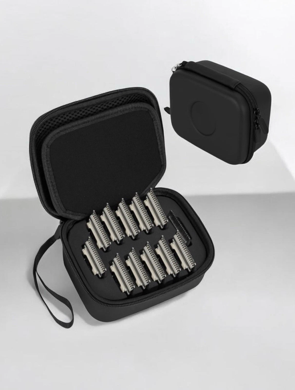 Andis CeramicEdge Detachable Clipper Blades Set w/Case Pet Grooming Replacement
Opens in a new windo