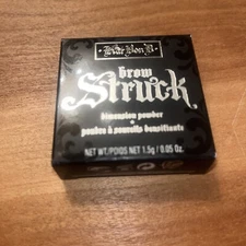 KVD Beauty KAT VON D Brow Struck 3D Powder in (AUBURN) Eyebrow Dimension Powder