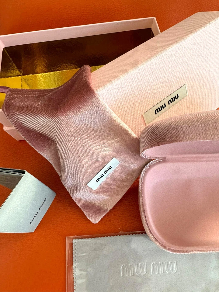 BRAND NEW Miu Miu velvet hard Sunglasses Case and Box Large (Full set) - Image 3 of 4