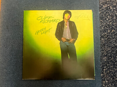 CLIFF RICHARD - GREEN LIGHT - LP - 1978 EMI EMC3231 SIGNED ORIGINAL AUTOGRAMM