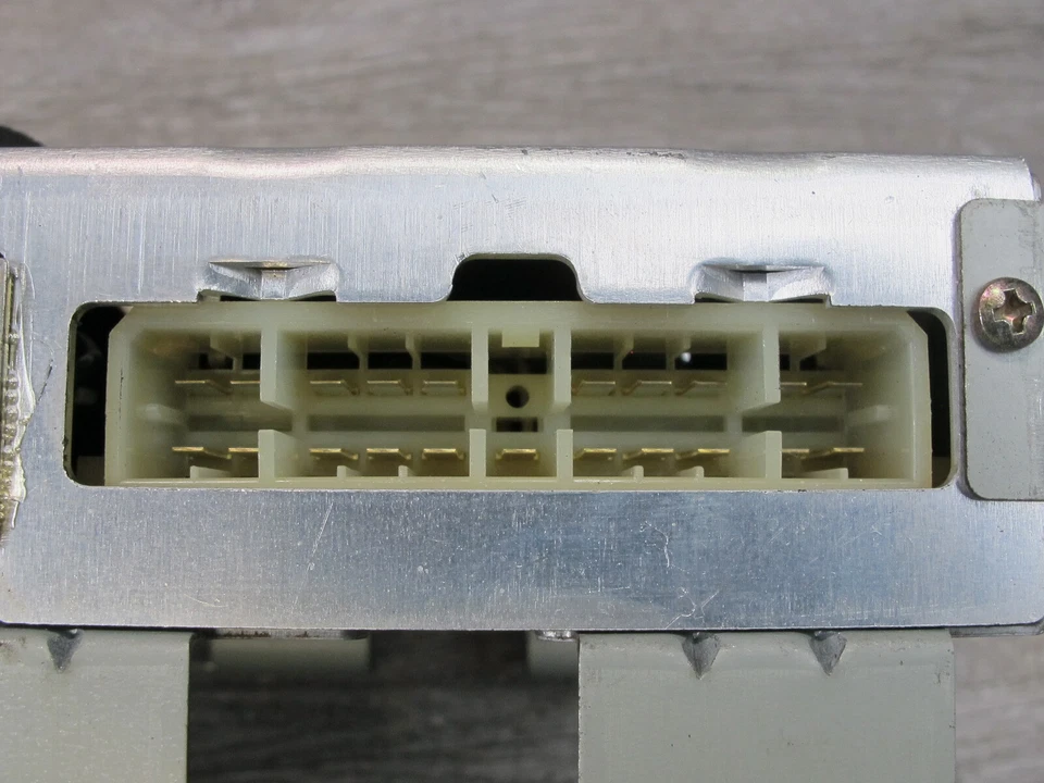 1988 MAZDA RX7 FC3S CONVERTIBLE SPEAKER AMP AMPLIFIER MODULE UNIT F05566920A OEM - Image 4 of 4