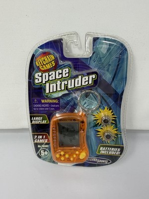 2005 TECHNO SOURCE- Keychain Games Space Intruder Game !