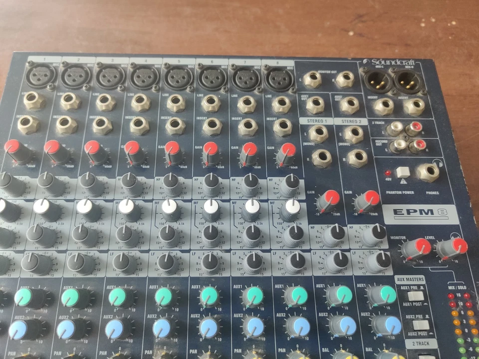 Soundcraft EPM8 8 Channel Low-cost High-performance Mixer - Image 4 of 4