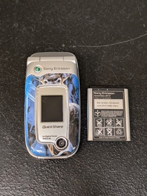 Sony Ericsson Z520 Flip Phone Silver Blue Case for Collectors Untested