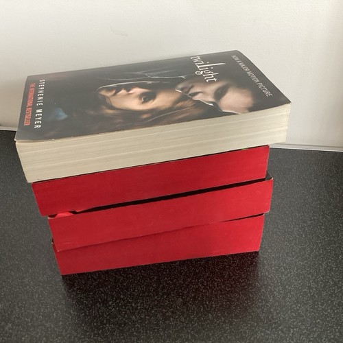 Twilight Saga Stephenie Meyer, 4 Book Set Bundle PB, 3 x Red, 1 x Movie Tie In C - Picture 5 of 8