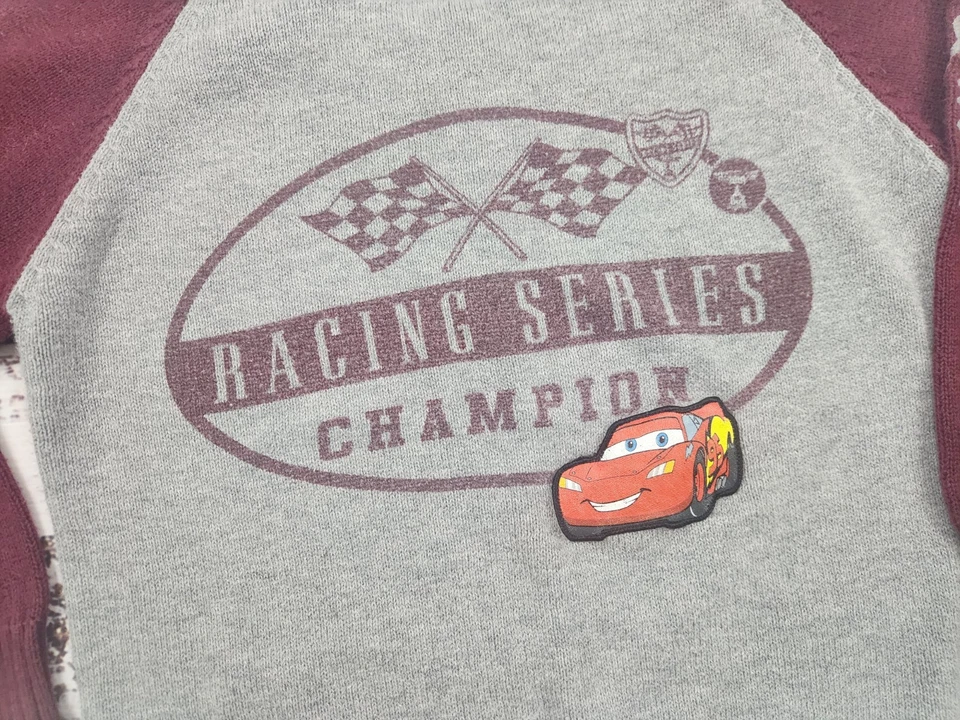 Suéter Tejido Vintage Y2K Disney Store Lightning McQueen “Campeón de la Serie de Carreras” Foto 3 de 4