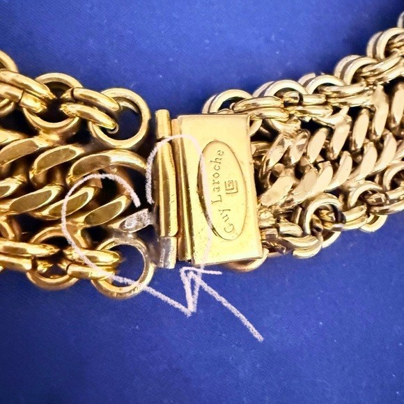 Guy Laroche Necklace Heavy Link Chain Necklace NEEDS REPAIR