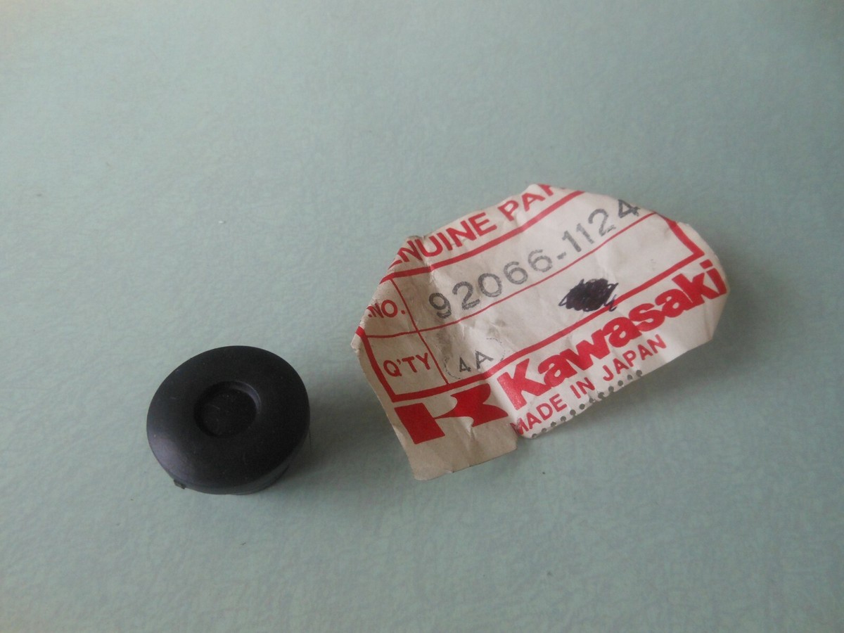2 NEW OEM Kawasaki ZG1000 ZX1100 +++ Plug Handle Qty.2 # 92066