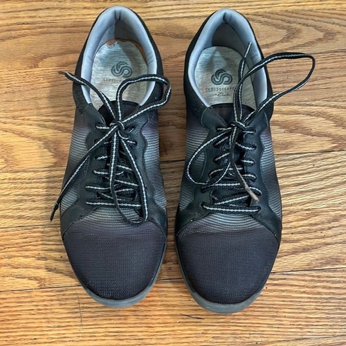 Clarks Cloudstepper Lace Up Ombre Sneakers size 8M - Picture 1 of 7