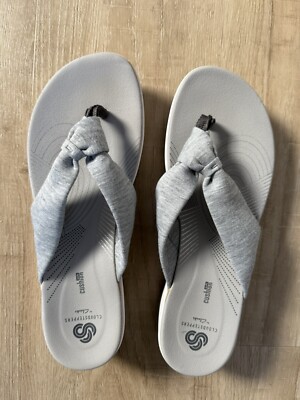 Cloudsteppers by Clarks gepolstert weicher Keilabsatz Flip Flop Gr. 41 grau soft