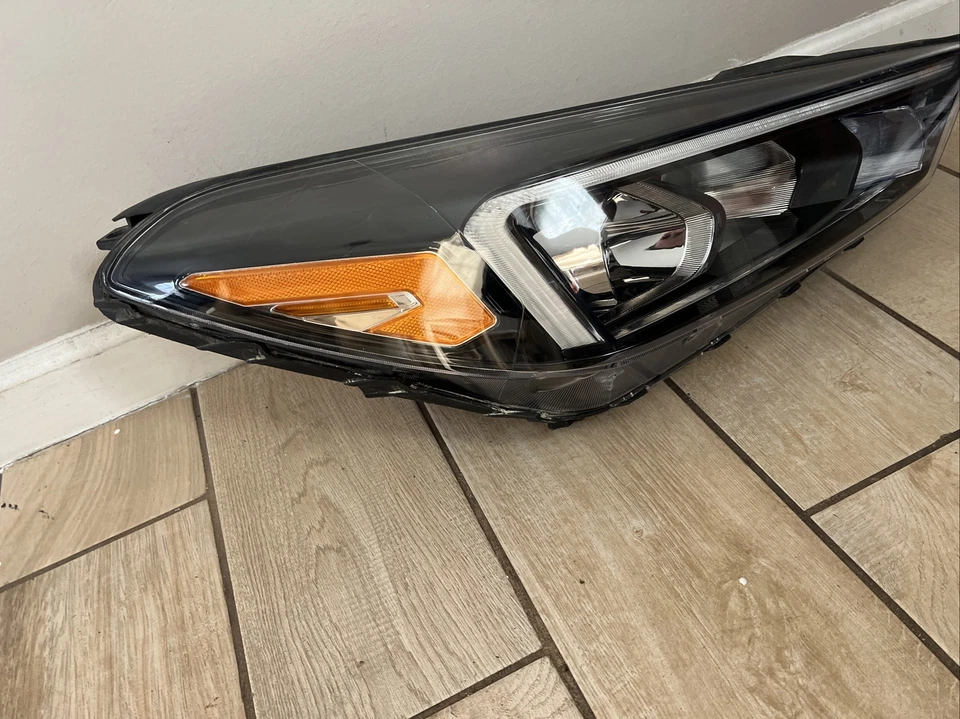 Faro halógeno del lado derecho del pasajero Hyundai Tucson 2019 2021 OEM Foto 3 de 4