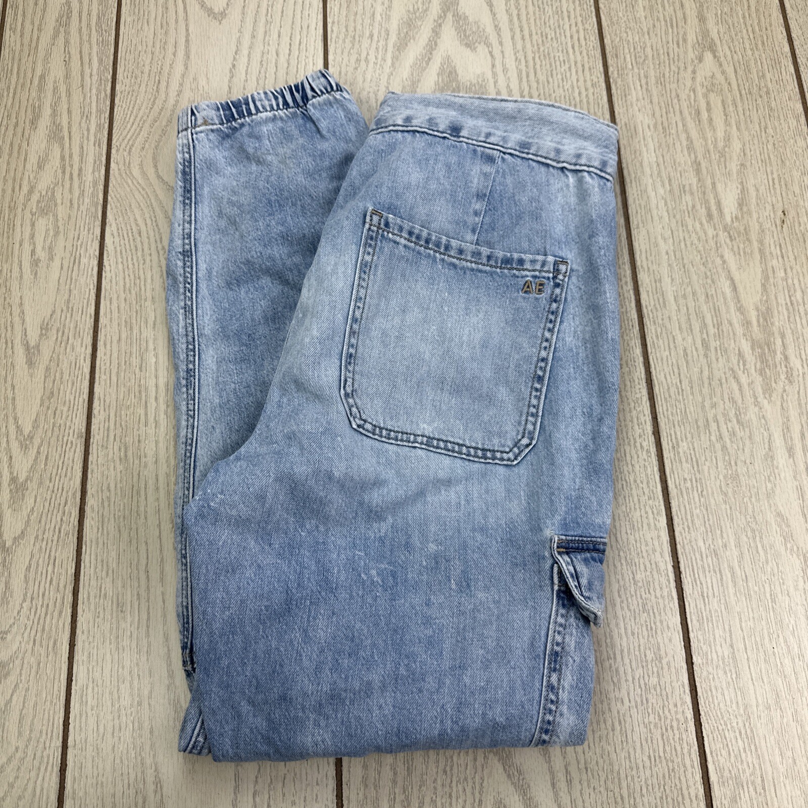 American Eagle womens denim cargo joggers loose carpenter jeans Y2K style blue long size 6