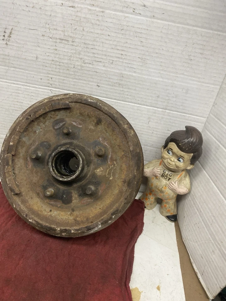 1968 1969 1970 AMC REBEL MATADOR Javelin Amx Embajador Tambor de freno delantero OEM Foto 3 de 4