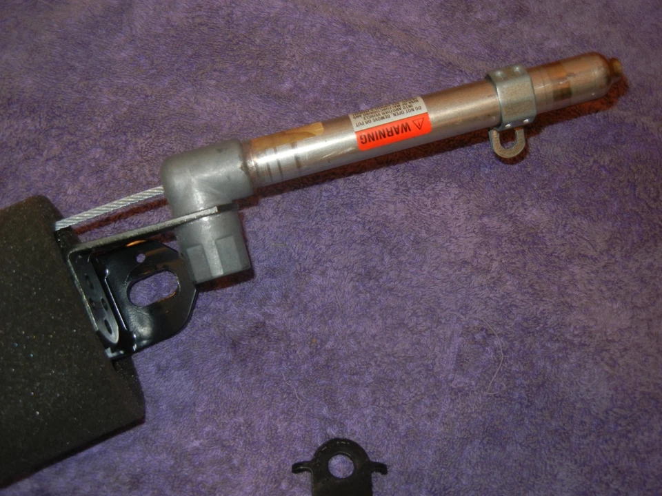 Retractor de cinturón de seguridad SAAB 9-5 2006-2009 fuente izquierda negro 12756306 Foto 4 de 4