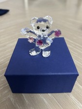 Beautiful Swarovski kris Bear With Flower 101662