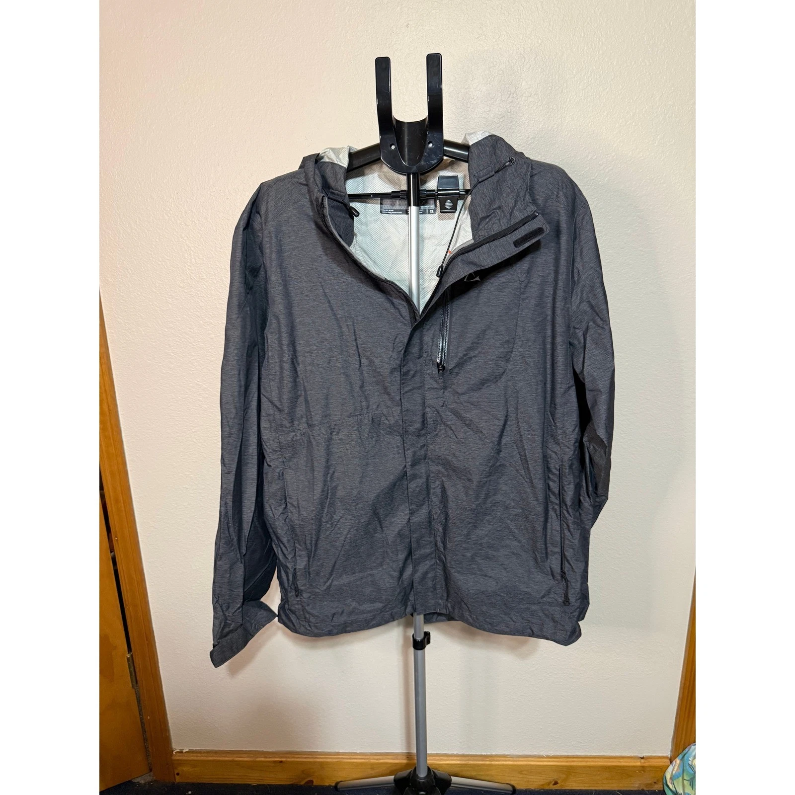 Paradox Mens XL Gray Heathered Waterproof Rain Jacket Hooded Windbreaker 981492
Opens in a new windo