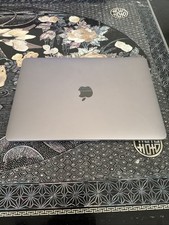 Apple Apple MacBook Pro 13.3 in 2016/Intel Core i5 6th Gen. 2.00 GHz, 256 GB...