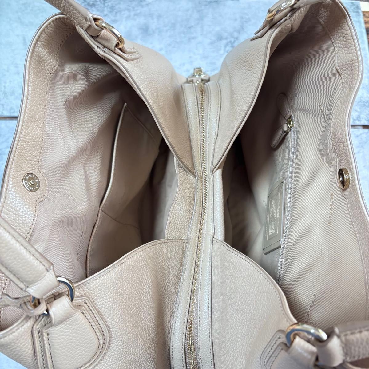 COACH Handbag Shoulder Bag Beige Large Mother Bag 11a thumbnail 10