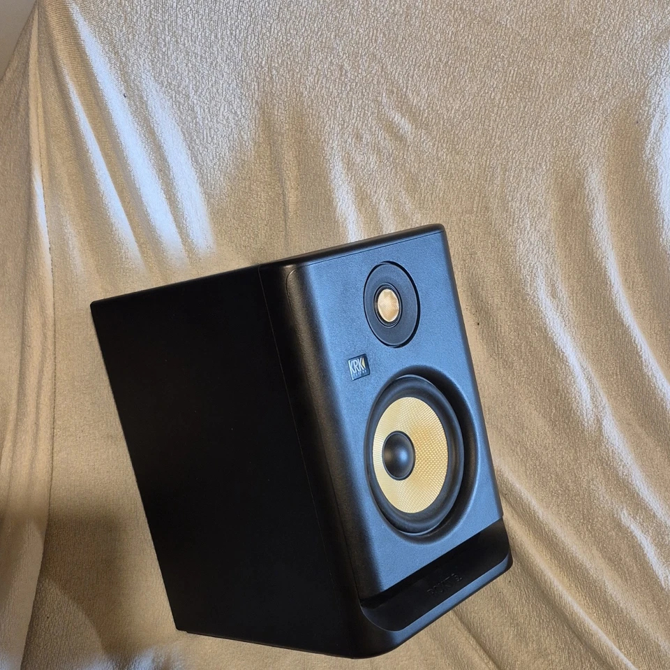 KRK ROKIT 5 aktiver Studiomonitor Lautsprecher verkabelt XLR Schwarz/Gelb - Bild 3 von 3