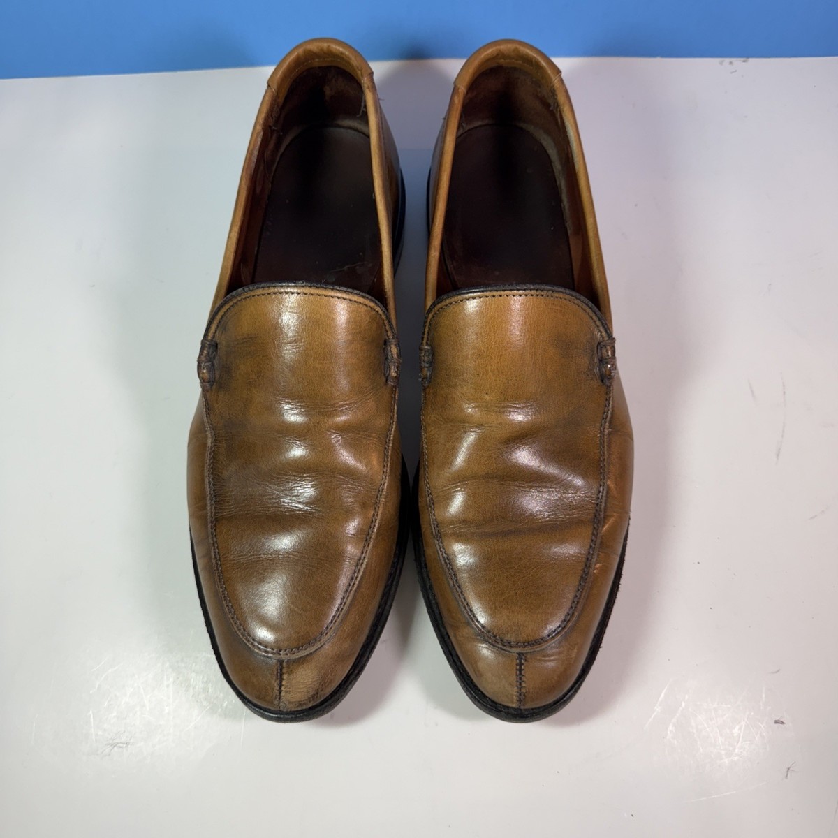 Allen Edmons Steen split toe brown leather loafers display picture 2