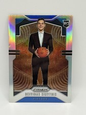 2019-20 Panini Prizm Silver Deividas Sirvydis Detroit Pistons #298 RC