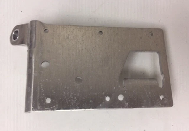 1996-2005 PONTIAC BUICK BONNEVILLE PARK AVENUE BRACKET ELEK ICM 10487442 NEW OEM - Image 4 of 4