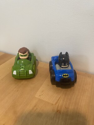 Little People Wheelies Batman and Green Lantern Action Figure Cars