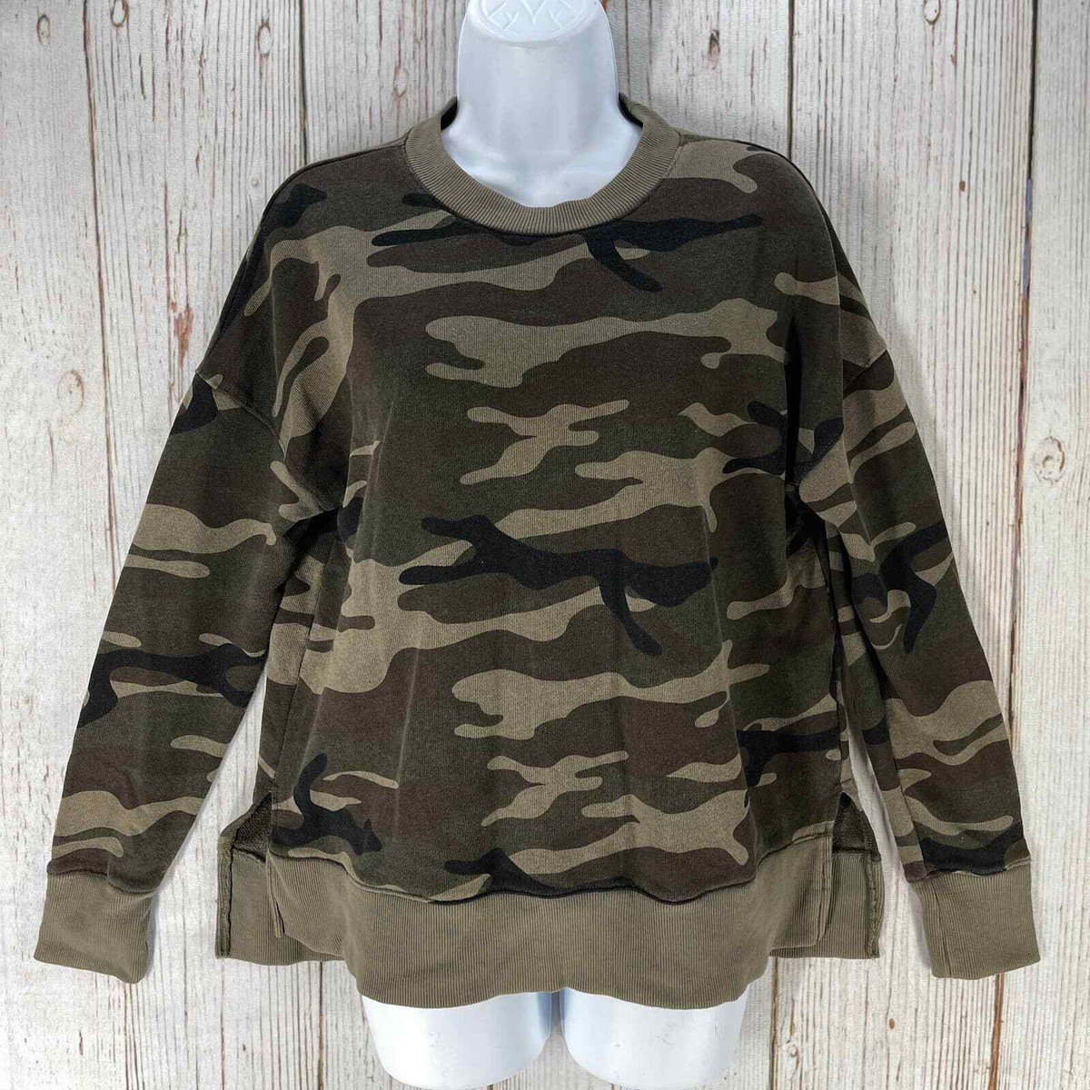 Time and Tru Camo Sweatshirt Women Size Small Green Long Sleeve | eBay