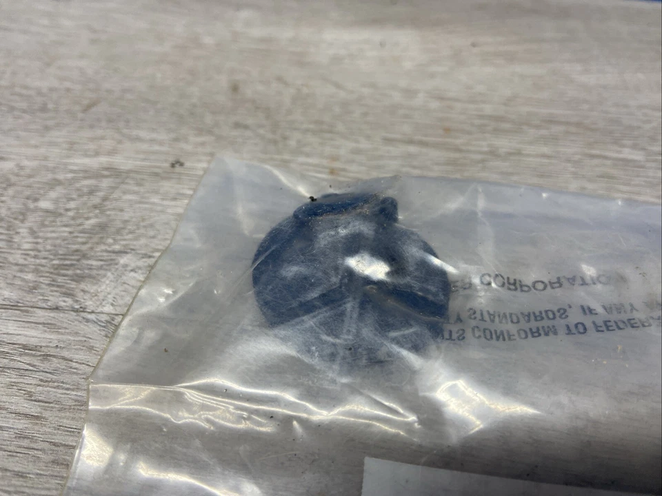 Enchufe de orificio de cable de antena Mopar 56007462 1997-2004 Foto 2 de 4