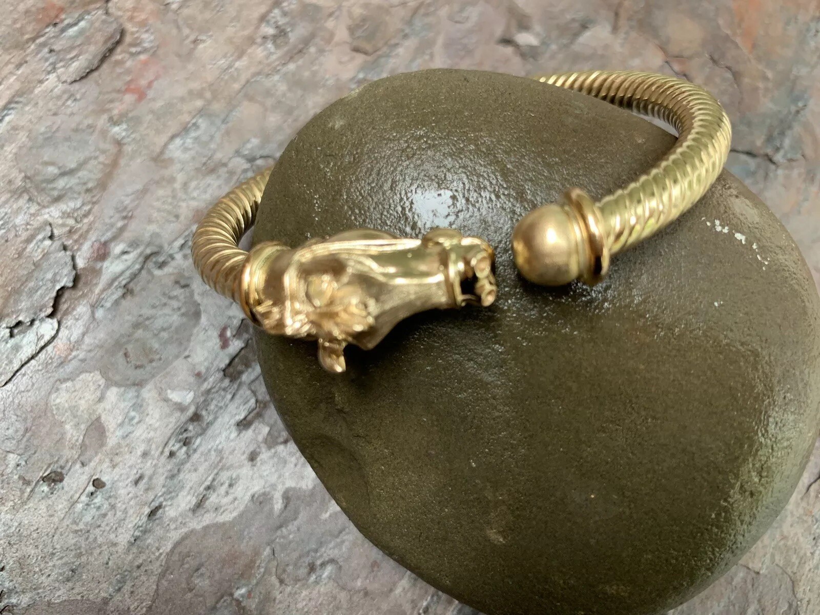 14 KT Yellow Gold Horse Head End Caps Cuff Bangle Bracelet Ribbed