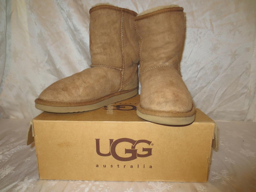 UGG Australia CHESTNUT BROWN Suede CLASSIC SHORT Shearling BOOTS Shoes 7 5825