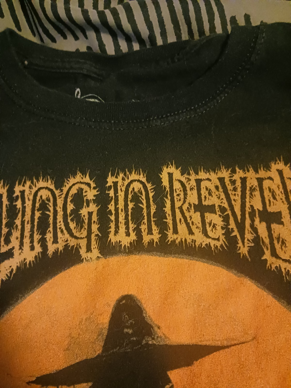Falling In Reverse Ghostly Witch Black Large T-Sh… - image 4