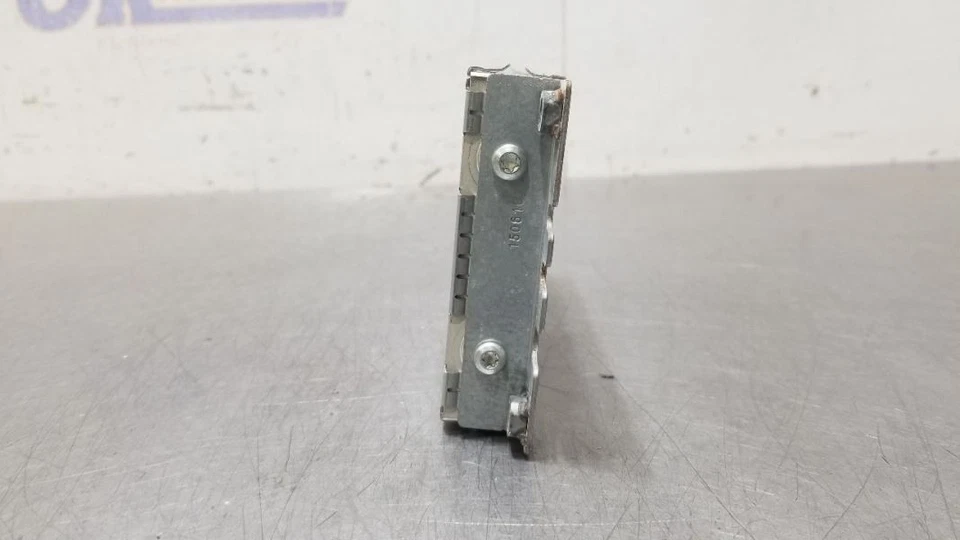 11 2011 receptor de satélite Jaguar XKR 8W8318C963AD Foto 3 de 4