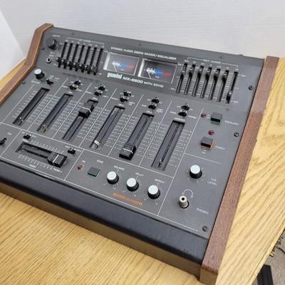 Gemini MX-8200 with Echo Stereo Mixer Equalizer Vintage Pro DJ