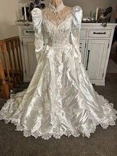 Vintage Ivory Satin Lace Wedding Dress Illusion High Neck Long Sleeves Hat Veil