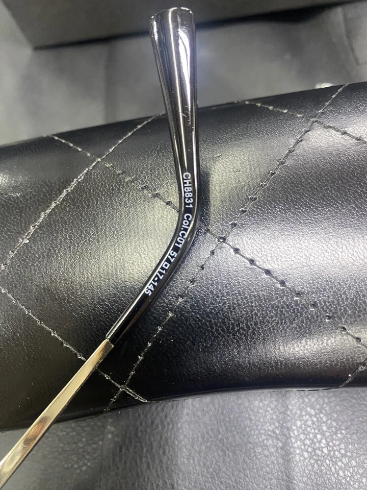 香奈儿太阳镜透明方形和薄片优雅带盒和盒 — 第 3/4 张图片