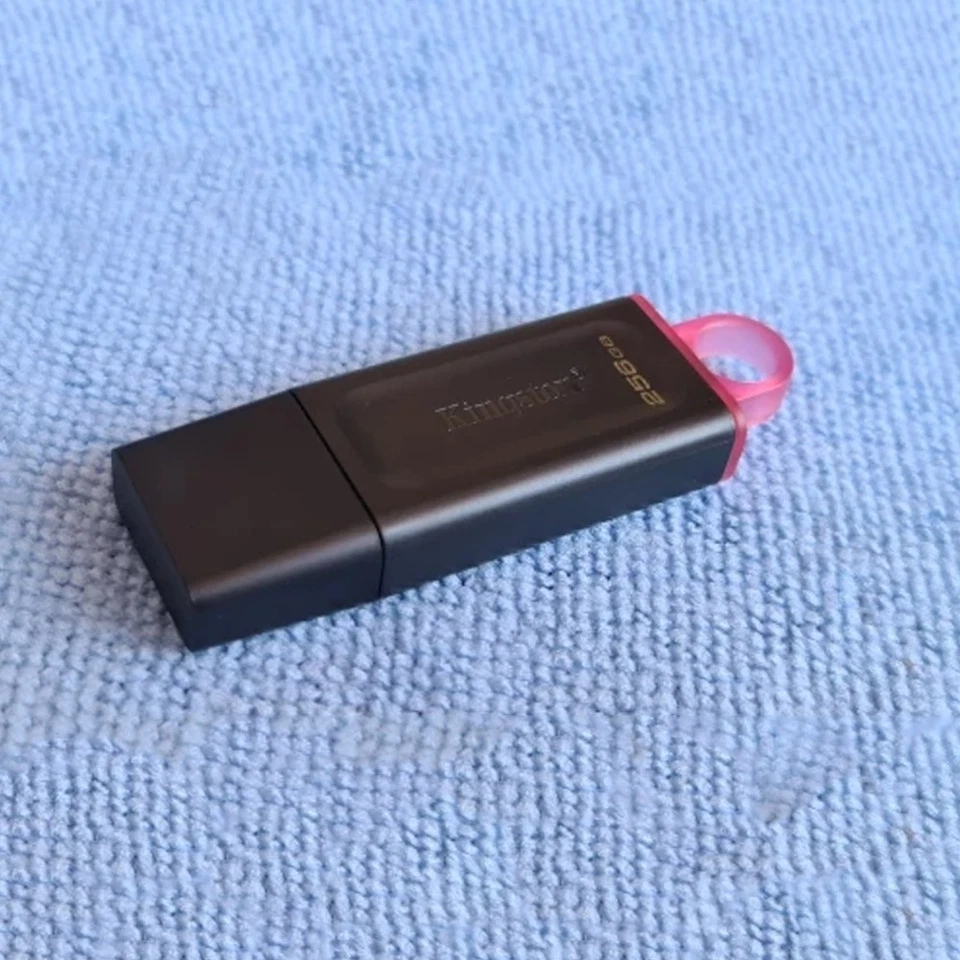 2PCS Kingston 32GB DataTraveler Exodia USB Flash Drive Gen 1 DTX Protective Cap - Image 4 of 4