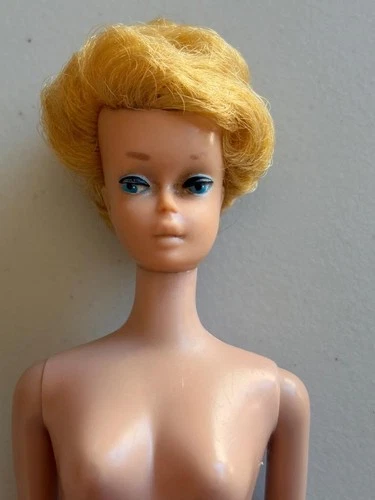 Vintage Blonde  Barbie Doll Nude Lips TM Mattel Japan On Foot