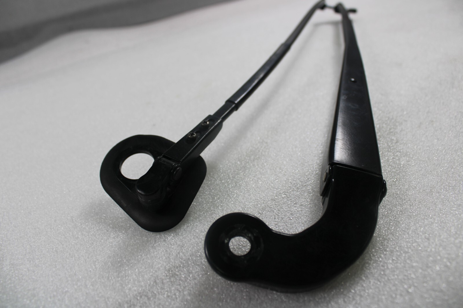 Ferrari 599, 612, LH, Left, Wiper Arm, Used, P/N 67264600