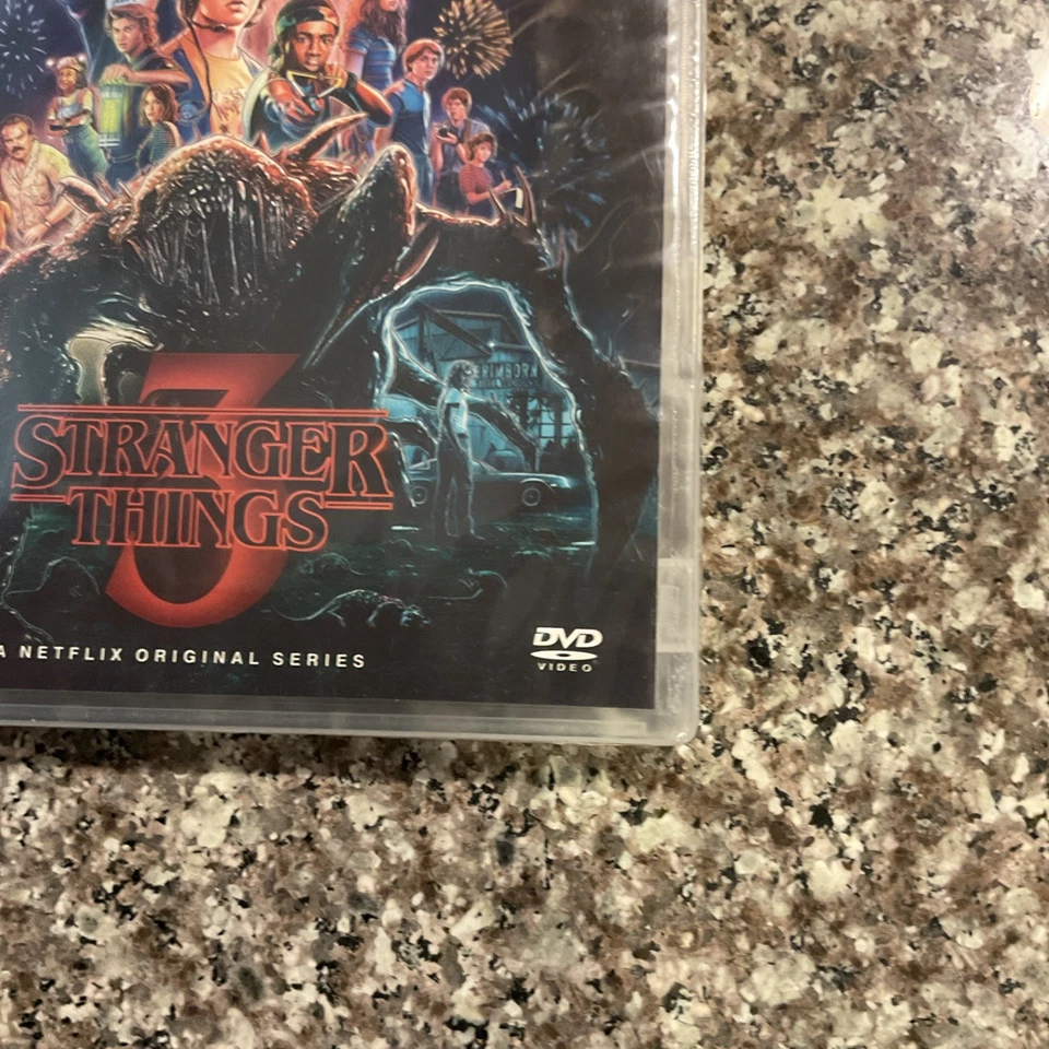 Stranger Things Season 3 Complete DVD Set Netflix 611 Mins. Sealed. - Image 4 of 4
