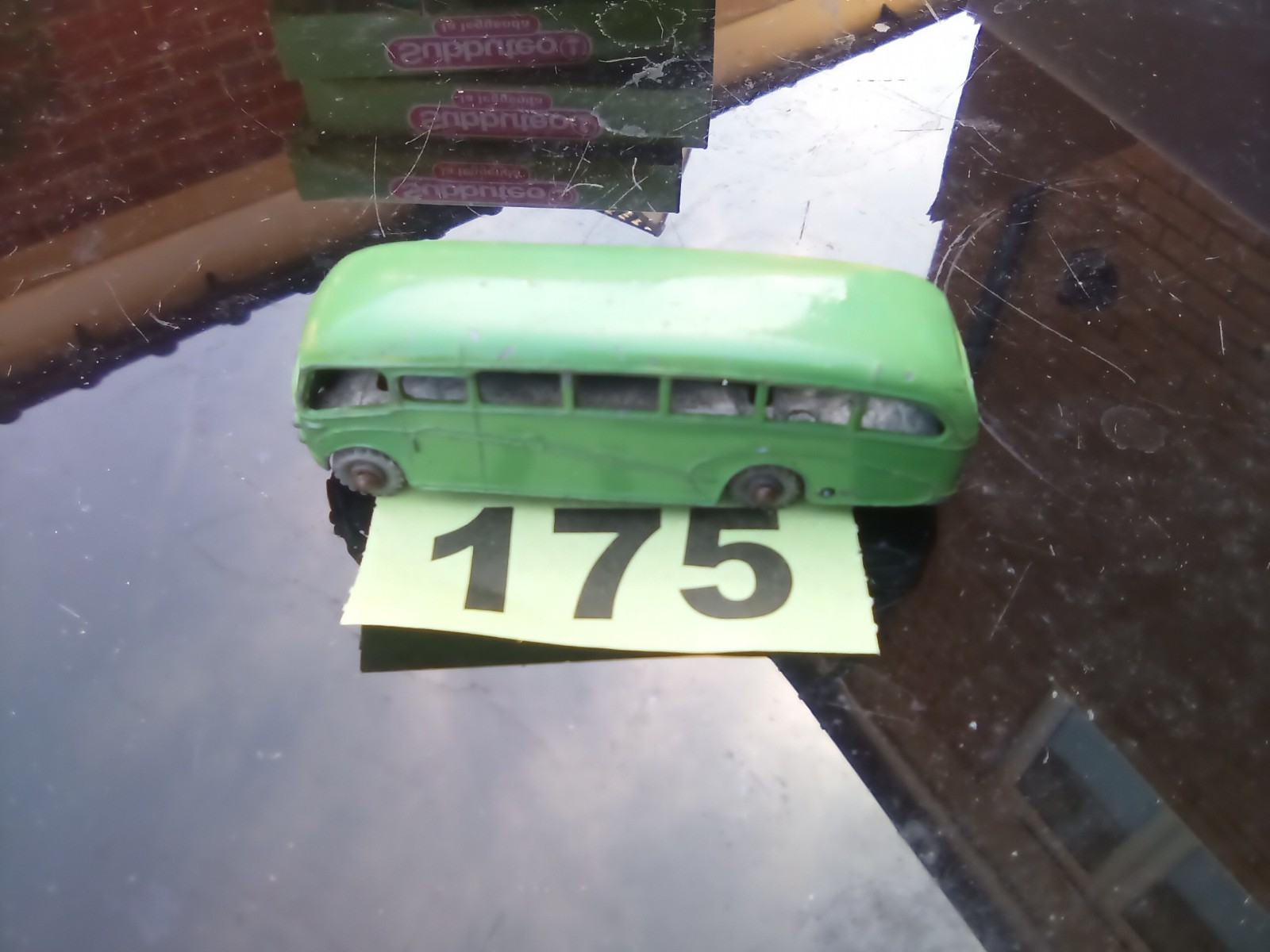 ミニカー MATCHBOX No.21 a Bedford Coach 1st Matchbox 21b, Bedford Coach - Free Price Guide & Review