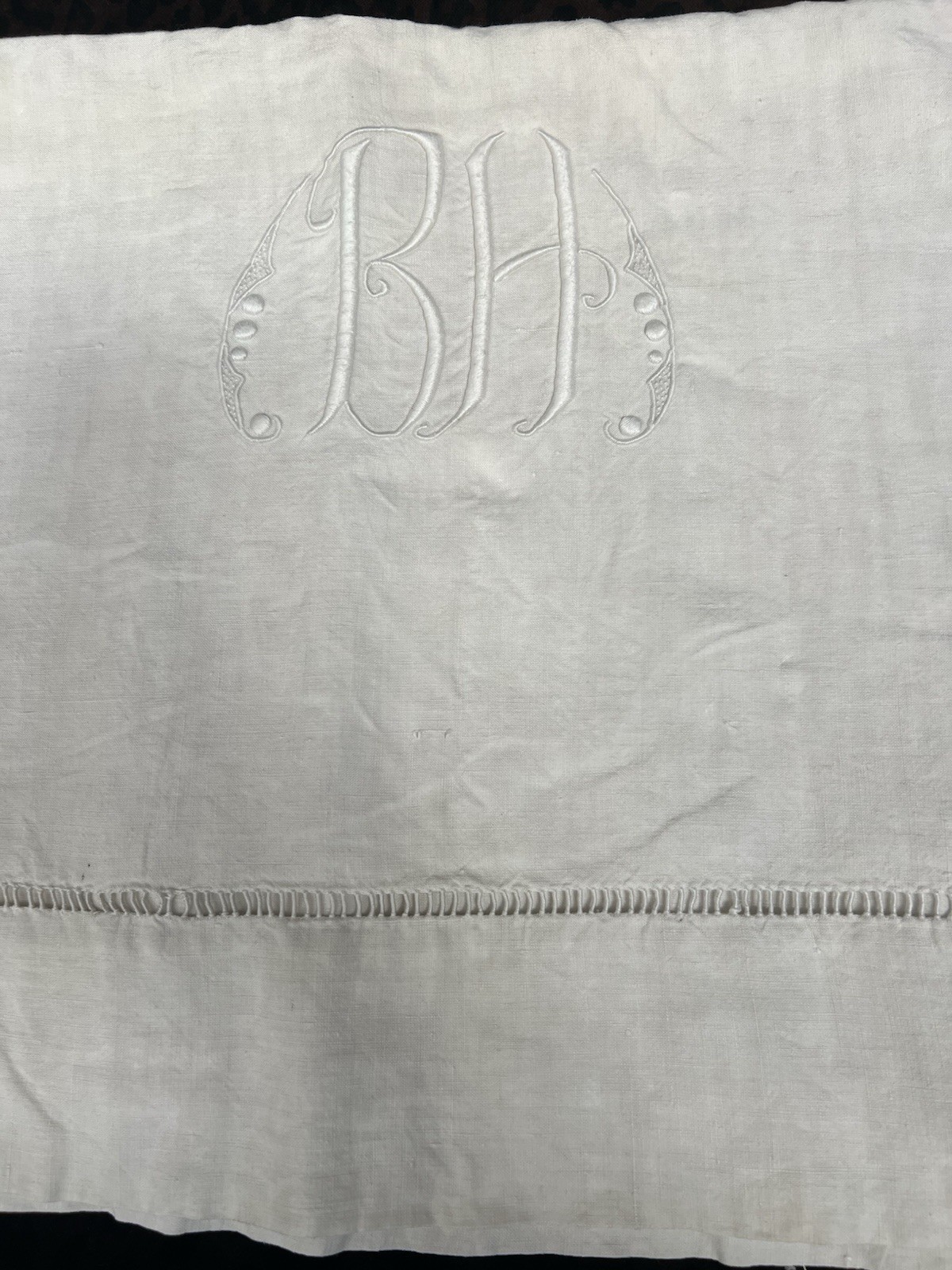 N° 94 / SÚPER GRAN SÁBANA, LINO PURO MONOGRAMA 195 X 280 ROPA ANTIGUA DE BODA
