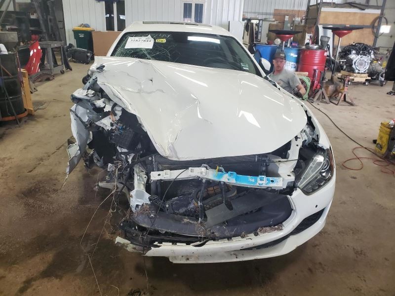 Maserati Ghibli    2020 Windshield Wiper Motor 1670497