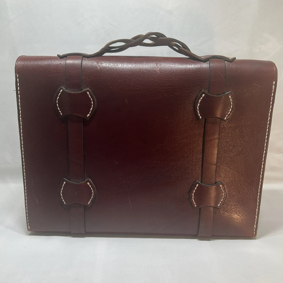 Cartera de cuero vintage hecha a mano en Inglaterra, maletín, computadora, bolso. Foto 4 de 4
