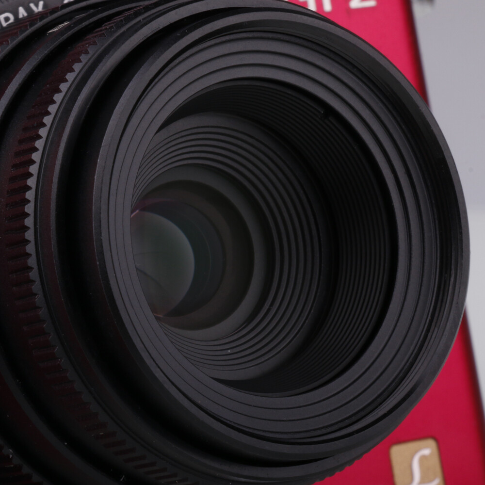 Nikon 1 V1 ホワイト & Fujian CCTV 25mm RISESPRAY 25mm f/1.8 CCTV Mini Lens for Nikon 1 V3 V2 V1 AW1 J5 J4