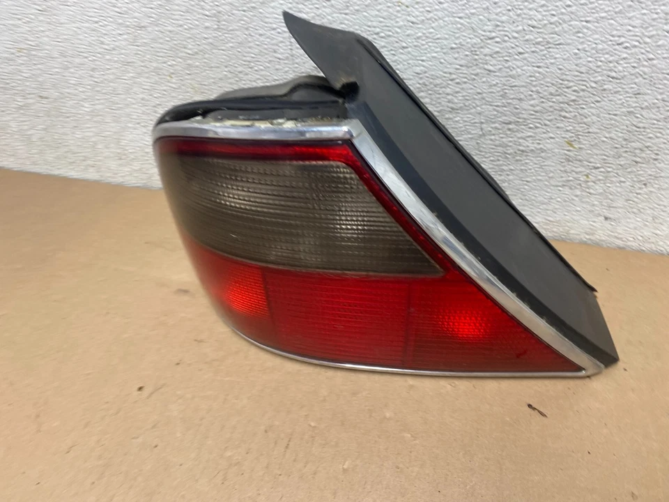 1995 a 1997 Jaguar Xj6 Vanden Plas driver esquerdo lanterna traseira Lh fabricante de equipamento original J9308 DW - Imagem 2 de 4