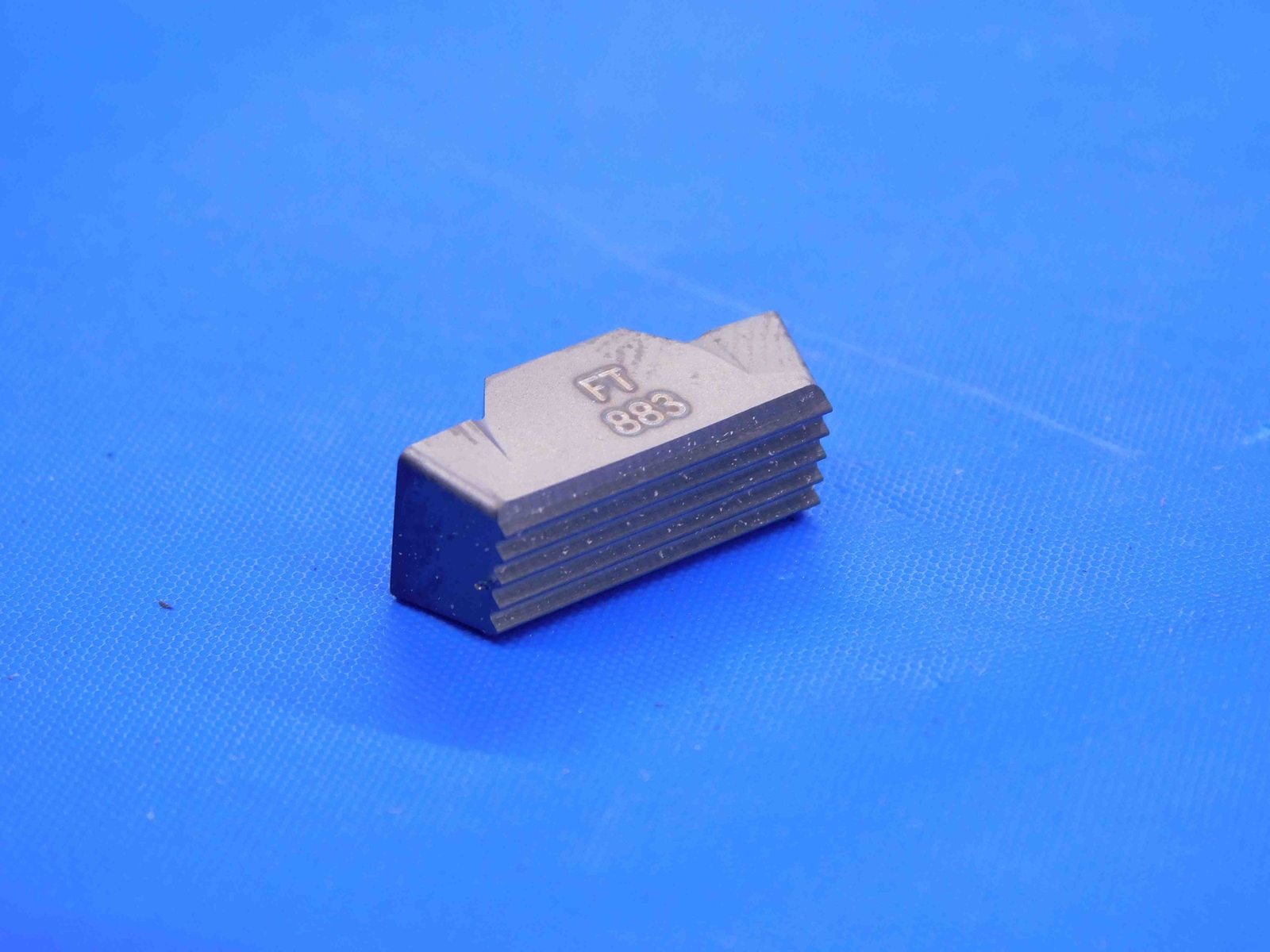LOT 6pcs ASSORTED CARBIDE INSERTS THREADING GROOVING MILLING LCMF APKT ...